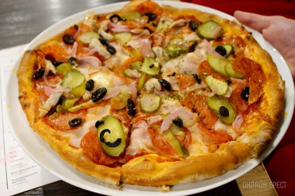 Наслаждайся вкусной кухней и играй в боулинг! На Советской в центре Бреста открылось новое кафе «David Bowley». Бронь столиков и дорожек Наслаждайся вкусной кухней и играй в боулинг! На Советской в центре Бреста открылось новое кафе «David Bowley». Бронь столиков и дорожек