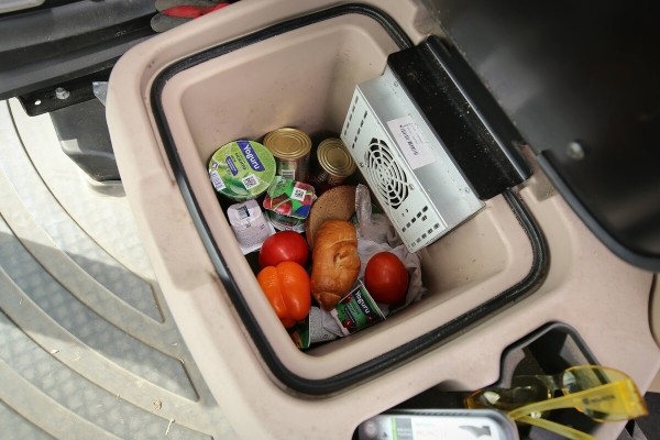 Водитель самого крутого комбайна в Беларуси: «За 1 000 рублей в поле точно бы не работал!» Водитель самого крутого комбайна в Беларуси: «За 1 000 рублей в поле точно бы не работал!»