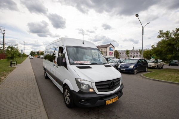 Самый вежливый маршрутчик страны: «Ваза с конфетами в салоне полная всегда!»