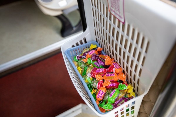 Самый вежливый маршрутчик страны: «Ваза с конфетами в салоне полная всегда!»