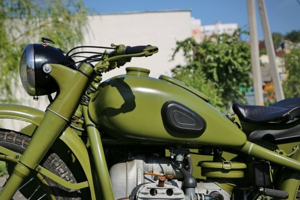 Считай, музейный экспонат! Белорус заморочился и вложил $10 тысяч в мотоцикл М-72 1953 г. в. Считай, музейный экспонат! Белорус заморочился и вложил $10 тысяч в мотоцикл М-72 1953 г. в.