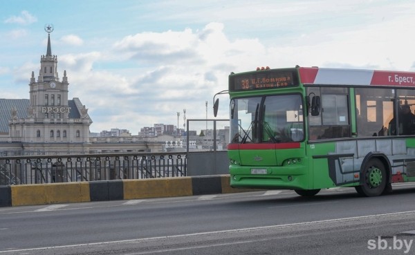 До конца года Брест закупит 13 новых автобусов До конца года Брест закупит 13 новых автобусов