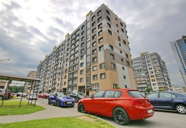 Власти подсчитали, сколько лет белорусу нужно копить на квартиру