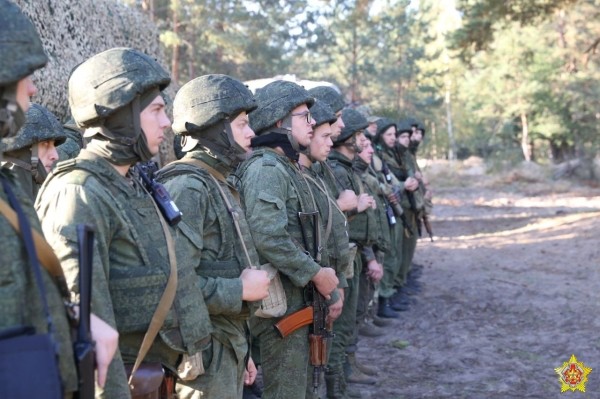 На полигоне «Брестский» проходит тактическое учение с одним из подразделений 115-го зенитного ракетного полка На полигоне «Брестский» проходит тактическое учение с одним из подразделений 115-го зенитного ракетного полка