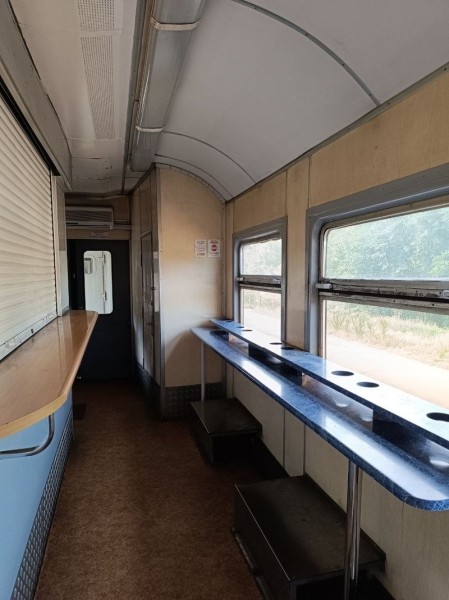 Бар в электричке и гостиница в вагоне: Самые странные и необычные поезда в Беларуси Бар в электричке и гостиница в вагоне: Самые странные и необычные поезда в Беларуси