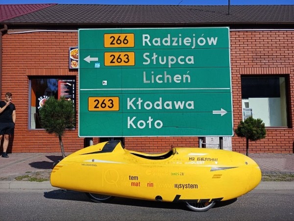 Крути педали! Белорус купил в Голландии веломобиль и вернулся на нём в Беларусь, проехав 1 600 км Крути педали! Белорус купил в Голландии веломобиль и вернулся на нём в Беларусь, проехав 1 600 км