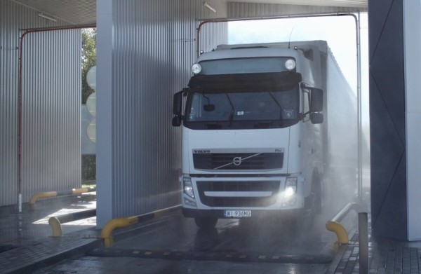 Что говорят водители об обязательной дезинфекции транспорта на границе Что говорят водители об обязательной дезинфекции транспорта на границе