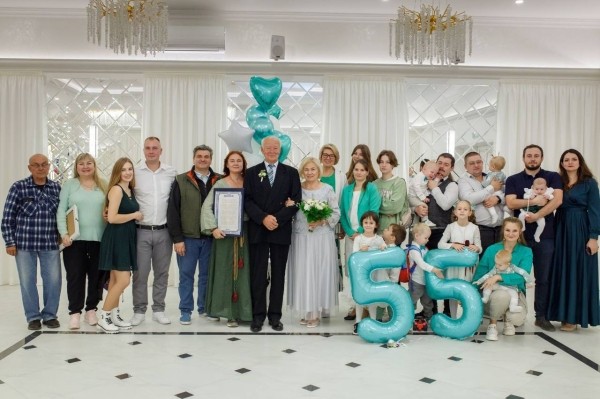 15 пар отпраздновали юбилейные торжества в этом году в городском отделе ЗАГСа 15 пар отпраздновали юбилейные торжества в этом году в городском отделе ЗАГСа