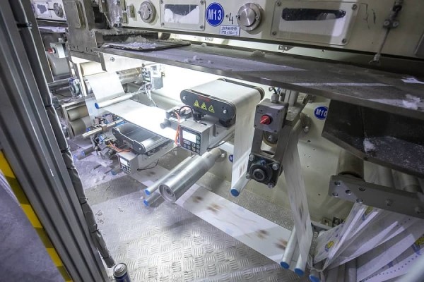 Смотрите, как делают белорусские подгузники для детей и взрослых Смотрите, как делают белорусские подгузники для детей и взрослых