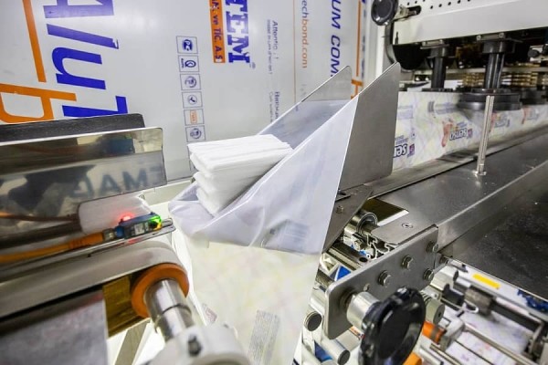 Смотрите, как делают белорусские подгузники для детей и взрослых Смотрите, как делают белорусские подгузники для детей и взрослых