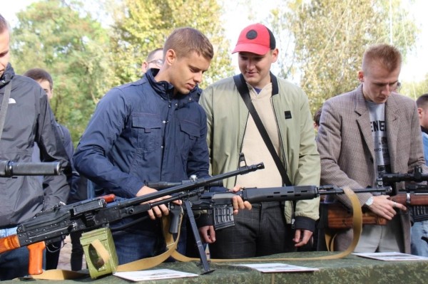 В Бресте в 38-ой отдельной гвардейской десантно-штурмовой бригаде прошел День призывника В Бресте в 38-ой отдельной гвардейской десантно-штурмовой бригаде прошел День призывника