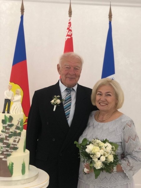 15 пар отпраздновали юбилейные торжества в этом году в городском отделе ЗАГСа 15 пар отпраздновали юбилейные торжества в этом году в городском отделе ЗАГСа