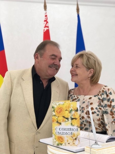 15 пар отпраздновали юбилейные торжества в этом году в городском отделе ЗАГСа 15 пар отпраздновали юбилейные торжества в этом году в городском отделе ЗАГСа