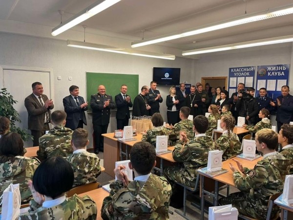 В Бресте состоялось открытие военно-патриотического клуба «Дубровский форт» В Бресте состоялось открытие военно-патриотического клуба «Дубровский форт»