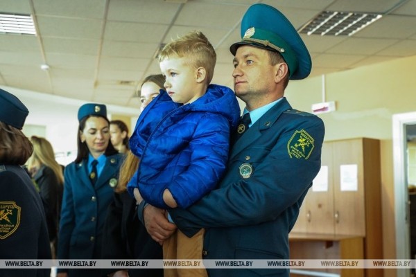 Для посещения нужен пропуск. Дети сотрудников Брестской таможни побывали на работе у своих родителей Для посещения нужен пропуск. Дети сотрудников Брестской таможни побывали на работе у своих родителей