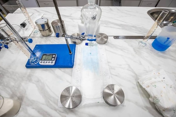 Смотрите, как делают белорусские подгузники для детей и взрослых Смотрите, как делают белорусские подгузники для детей и взрослых