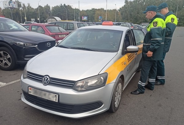 «Пробивал я, честное слово, пробивал!» Как Транспортная инспекция вычисляет таксистов-нелегалов в Бресте «Пробивал я, честное слово, пробивал!» Как Транспортная инспекция вычисляет таксистов-нелегалов в Бресте