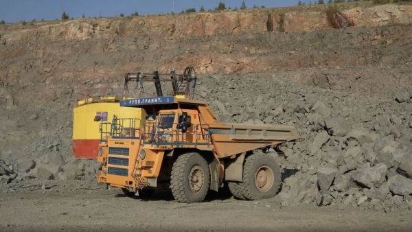 Как работается в живописном карьере «Микашевичи» на БелАЗах на 130, 90 и 60 тонн Как работается в живописном карьере «Микашевичи» на БелАЗах на 130, 90 и 60 тонн