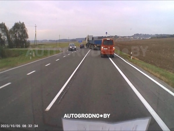 Это видео даже смотреть страшно: безумная ситуация на дорогах Беларуси Это видео даже смотреть страшно: безумная ситуация на дорогах Беларуси