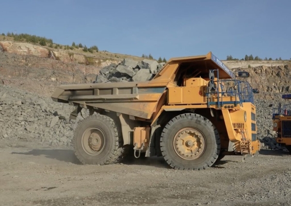 Как работается в живописном карьере «Микашевичи» на БелАЗах на 130, 90 и 60 тонн Как работается в живописном карьере «Микашевичи» на БелАЗах на 130, 90 и 60 тонн