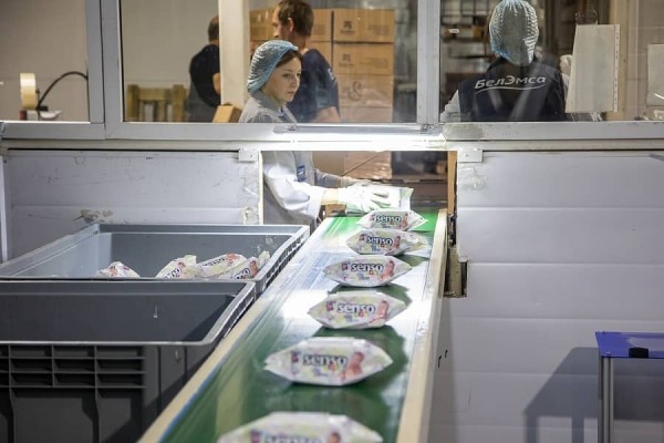 Смотрите, как делают белорусские подгузники для детей и взрослых Смотрите, как делают белорусские подгузники для детей и взрослых