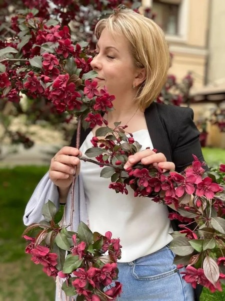 Семья белоруски и иранца: восемь дочерей и платья на каждую годовщину свадьбы Семья белоруски и иранца: восемь дочерей и платья на каждую годовщину свадьбы