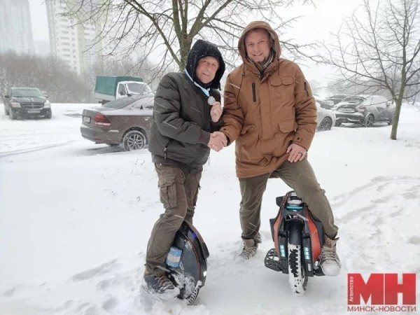 Можно ли в снегопад ездить на моноколесе? Узнали, как меняется его эксплуатация зимой