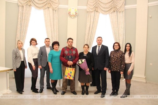 В семье пинчан родился 14-й ребёнок В семье пинчан родился 14-й ребёнок