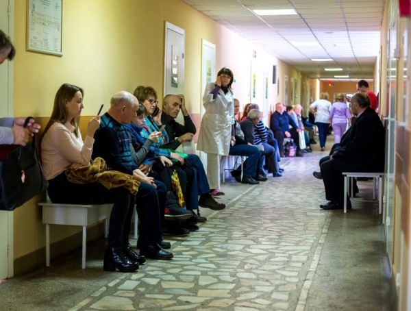 Как будут работать поликлиники в новогодние праздники Как будут работать поликлиники в новогодние праздники