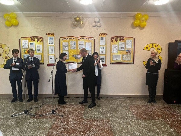 Компьютерный класс на 15 мест получили в подарок учащиеся ГУО «Гимназия №4 г.Бреста» Компьютерный класс на 15 мест получили в подарок учащиеся ГУО «Гимназия №4 г.Бреста»