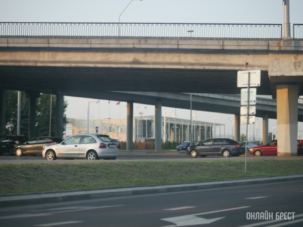 Менять белорусские водительские права на российские можно будет без экзаменов Менять белорусские водительские права на российские можно будет без экзаменов
