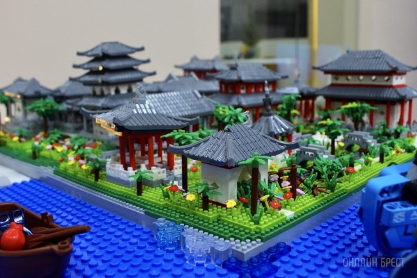 Полезный и увлекательный досуг для вашего ребенка. Больше двух сотен наборов Лего, конструкторы-гиганты, лего-пазлы, электропогрузчик, Play Station и многое другое в «ЛЕГАПОЛИС» в Бресте Полезный и увлекательный досуг для вашего ребенка. Больше двух сотен наборов Лего, конструкторы-гиганты, лего-пазлы, электропогрузчик, Play Station и многое другое в «ЛЕГАПОЛИС» в Бресте