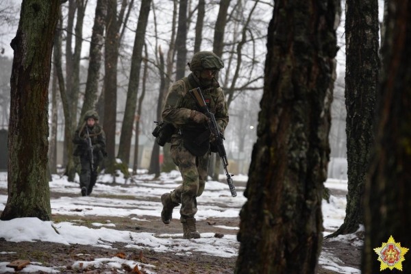 На полигоне Брестский проводятся занятия по огневой, тактической, инженерной и медицинской подготовке На полигоне Брестский проводятся занятия по огневой, тактической, инженерной и медицинской подготовке