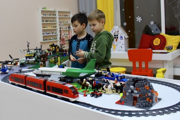 Полезный и увлекательный досуг для вашего ребенка. Больше двух сотен наборов Лего, конструкторы-гиганты, лего-пазлы, электропогрузчик, Play Station и многое другое в «ЛЕГАПОЛИС» в Бресте Полезный и увлекательный досуг для вашего ребенка. Больше двух сотен наборов Лего, конструкторы-гиганты, лего-пазлы, электропогрузчик, Play Station и многое другое в «ЛЕГАПОЛИС» в Бресте