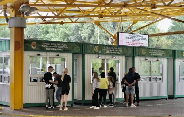 Белорусы оформили более 100 тысяч «синих карт» автострахования Белорусы оформили более 100 тысяч «синих карт» автострахования