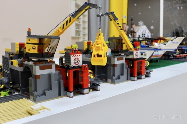 Полезный и увлекательный досуг для вашего ребенка. Больше двух сотен наборов Лего, конструкторы-гиганты, лего-пазлы, электропогрузчик, Play Station и многое другое в «ЛЕГАПОЛИС» в Бресте Полезный и увлекательный досуг для вашего ребенка. Больше двух сотен наборов Лего, конструкторы-гиганты, лего-пазлы, электропогрузчик, Play Station и многое другое в «ЛЕГАПОЛИС» в Бресте