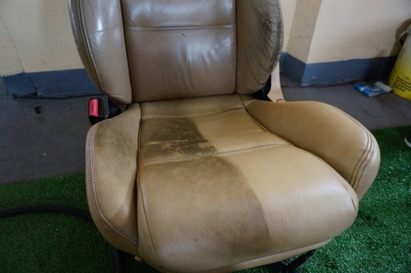 Белорус восстановил роторную Mazda RX7. Как она у него оказалась?