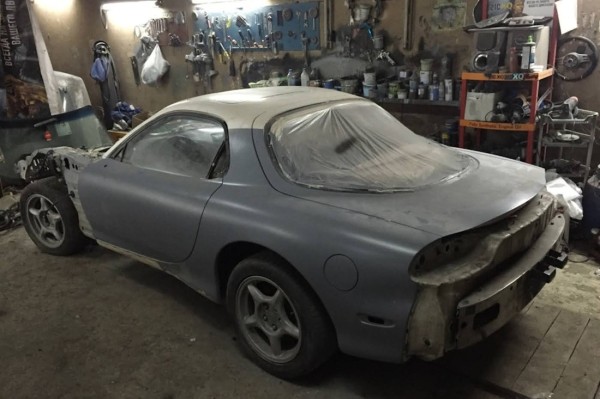 Белорус восстановил роторную Mazda RX7. Как она у него оказалась?