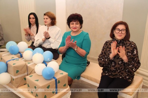 В семье пинчан родился 14-й ребёнок В семье пинчан родился 14-й ребёнок