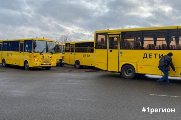 Шесть новых школьных автобусов прибыли для учреждений образования Брестской области Шесть новых школьных автобусов прибыли для учреждений образования Брестской области