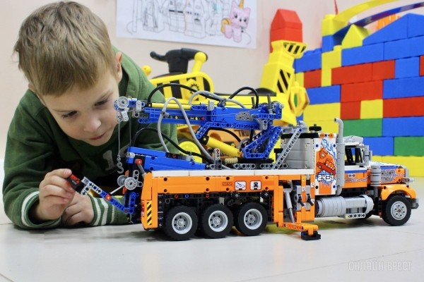 Полезный и увлекательный досуг для вашего ребенка. Больше двух сотен наборов Лего, конструкторы-гиганты, лего-пазлы, электропогрузчик, Play Station и многое другое в «ЛЕГАПОЛИС» в Бресте Полезный и увлекательный досуг для вашего ребенка. Больше двух сотен наборов Лего, конструкторы-гиганты, лего-пазлы, электропогрузчик, Play Station и многое другое в «ЛЕГАПОЛИС» в Бресте