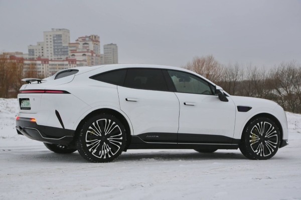 «Когда грянули морозы, заряда гарантированно хватало на 400 км». Белорус о владении роскошным «китайцем» Avatr 11