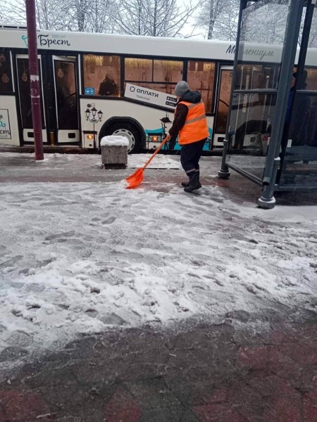 В Бресте идет уборка снега В Бресте идет уборка снега