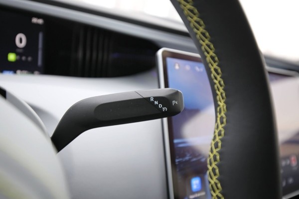 «Когда грянули морозы, заряда гарантированно хватало на 400 км». Белорус о владении роскошным «китайцем» Avatr 11