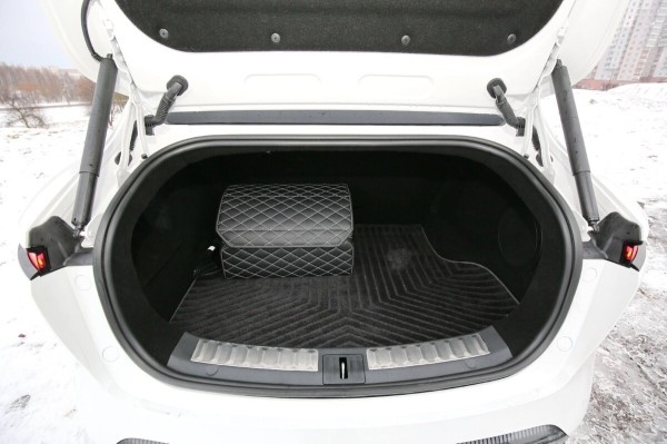 «Когда грянули морозы, заряда гарантированно хватало на 400 км». Белорус о владении роскошным «китайцем» Avatr 11