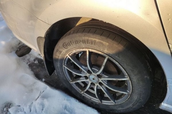 Что делать, если на скорости лопнула шина Что делать, если на скорости лопнула шина