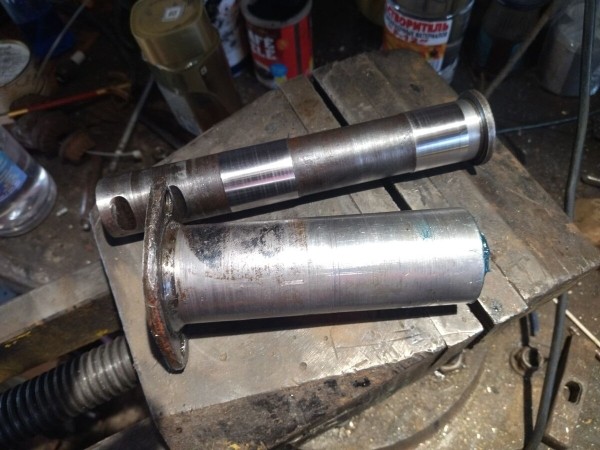 «По фотографиям сделал станок для оплётки тросов». Белорус показал реставрированный мотоцикл М-72Н 1958 г. в. «По фотографиям сделал станок для оплётки тросов». Белорус показал реставрированный мотоцикл М-72Н 1958 г. в.