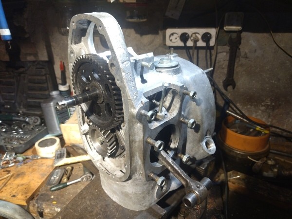 «По фотографиям сделал станок для оплётки тросов». Белорус показал реставрированный мотоцикл М-72Н 1958 г. в. «По фотографиям сделал станок для оплётки тросов». Белорус показал реставрированный мотоцикл М-72Н 1958 г. в.