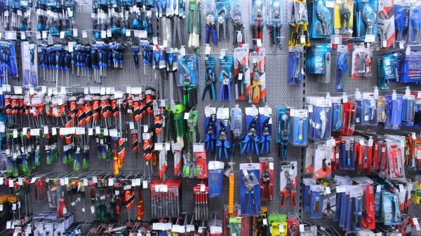 23 февраля близко! Надежным мужчинам дарите надежные инструменты в магазинах «АмайзТрейд» в Бресте