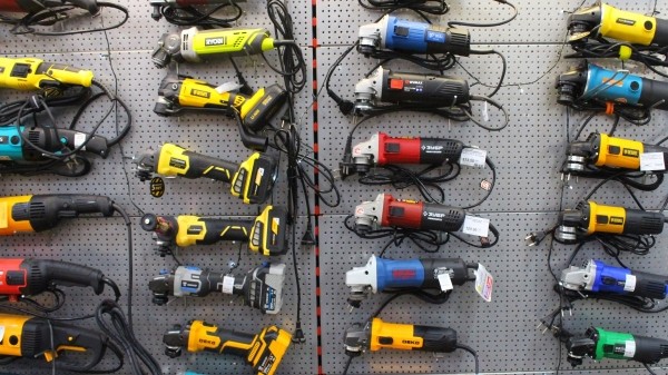 23 февраля близко! Надежным мужчинам дарите надежные инструменты в магазинах «АмайзТрейд» в Бресте